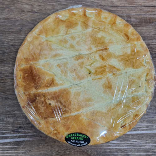 Grays Bakery Family Meat Pie 800g